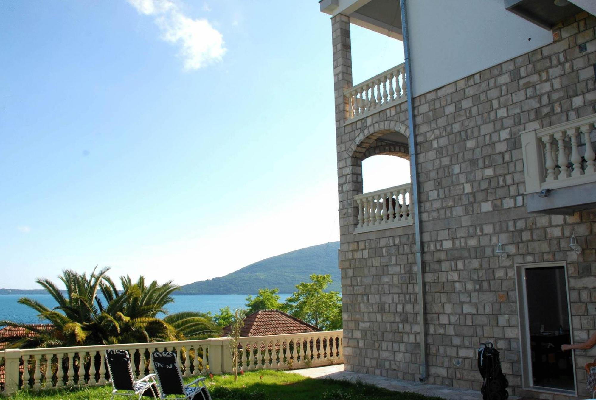Garni Hotel Bokeska Noc Herceg Novi Kültér fotó