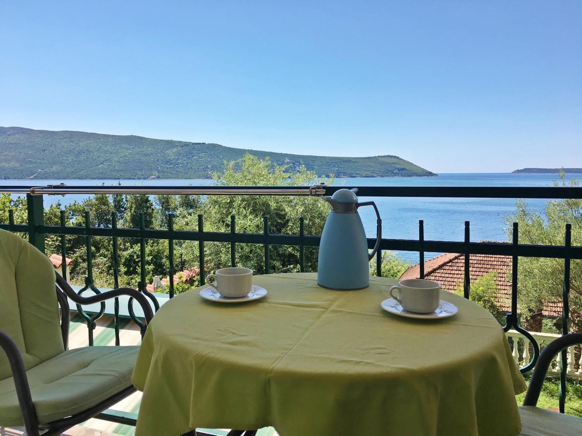 Garni Hotel Bokeska Noc Herceg Novi Kültér fotó