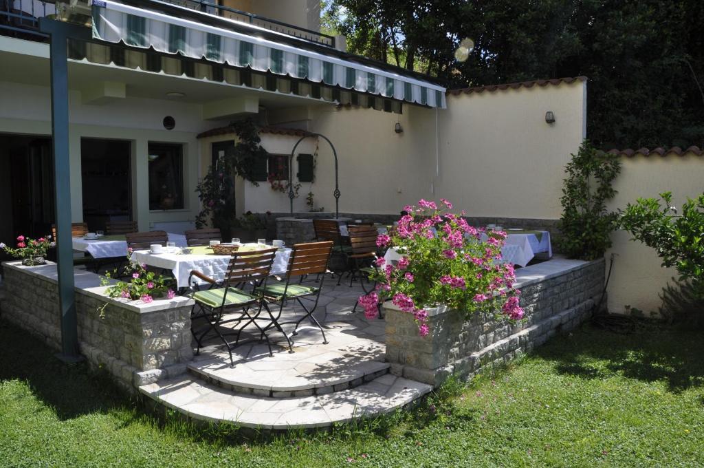 Garni Hotel Bokeska Noc Herceg Novi Kültér fotó