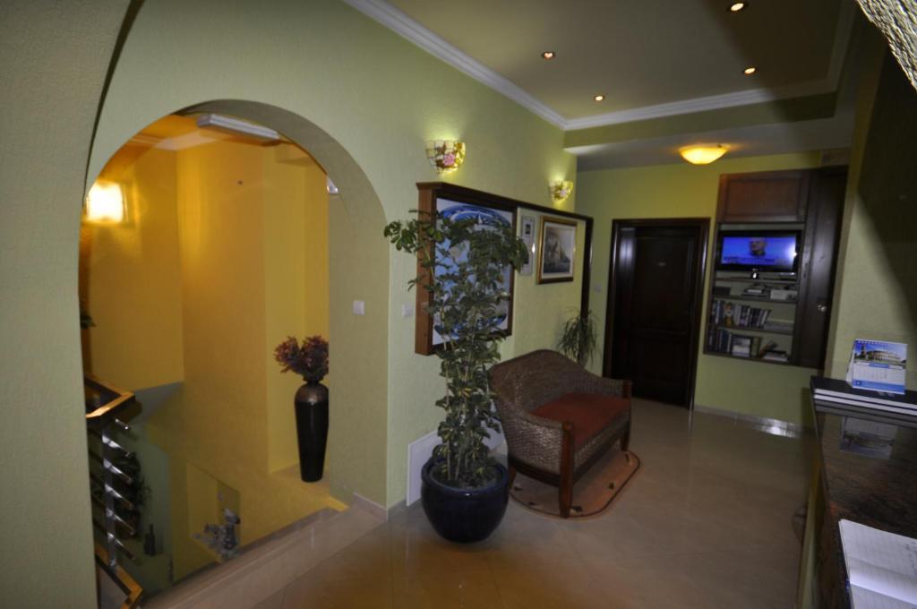 Garni Hotel Bokeska Noc Herceg Novi Kültér fotó